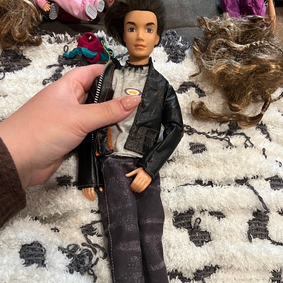 B23 Mattel 1999 My Scene Brown Haired Boy Doll - Picture 1 of 4